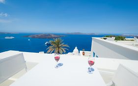 Pantelia Suites